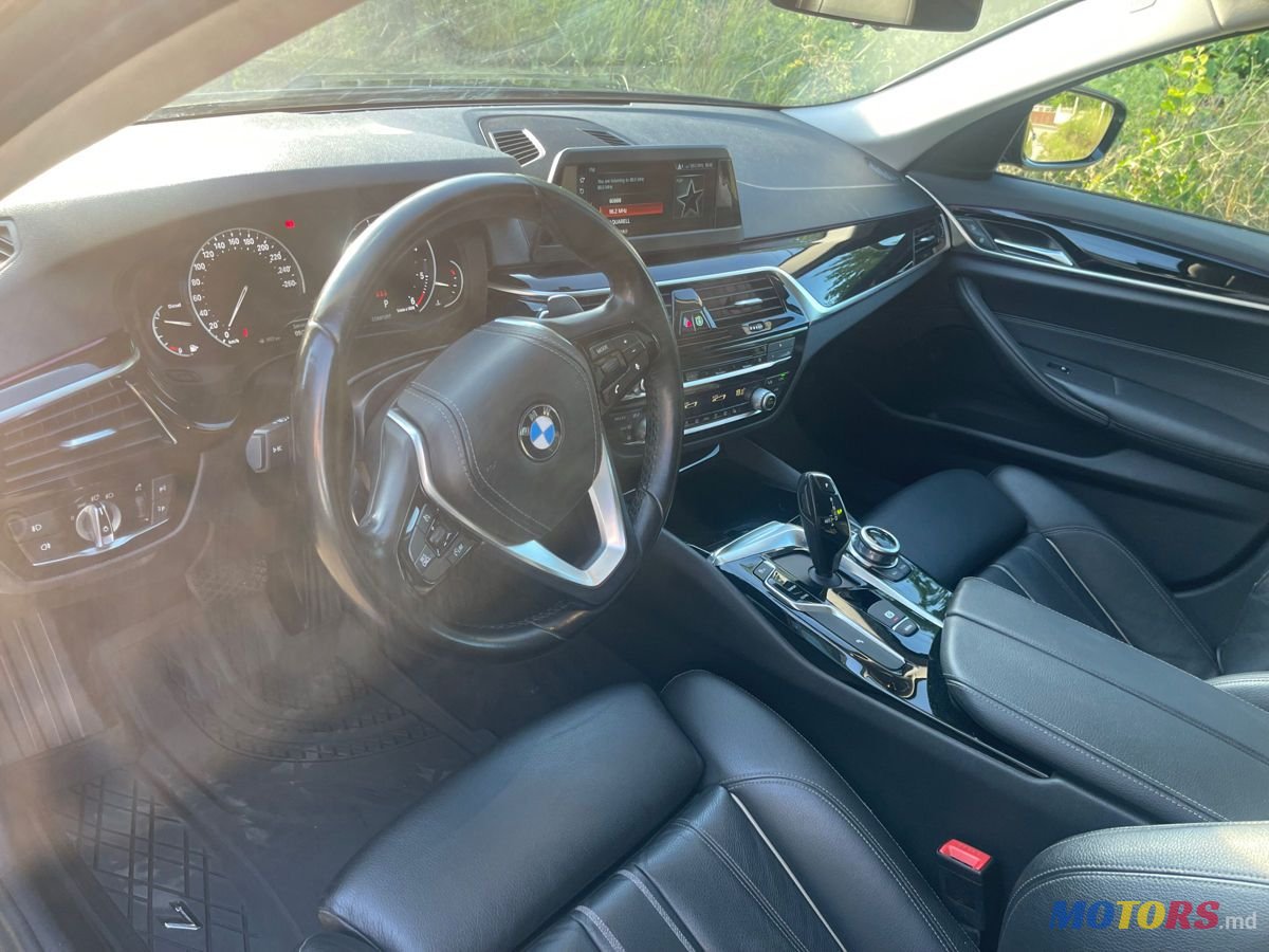 2018' BMW 5 Series photo #6