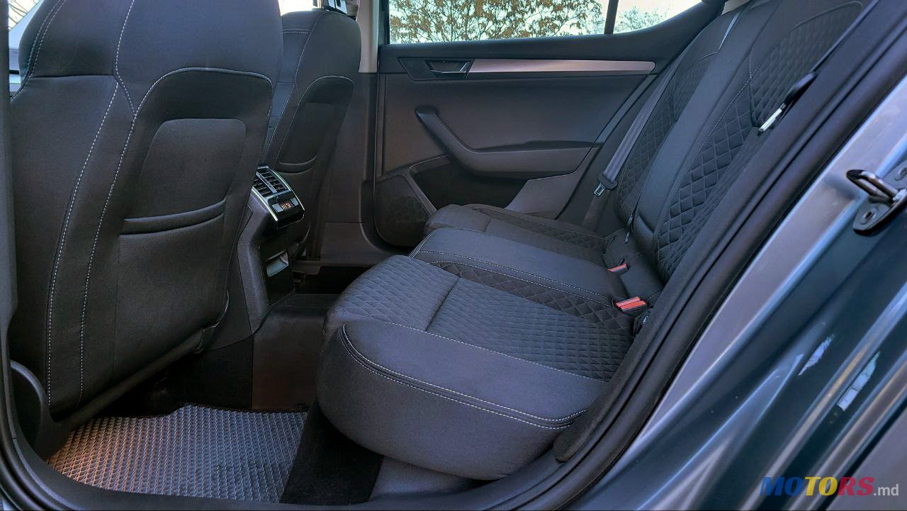 2016' Skoda Superb photo #5