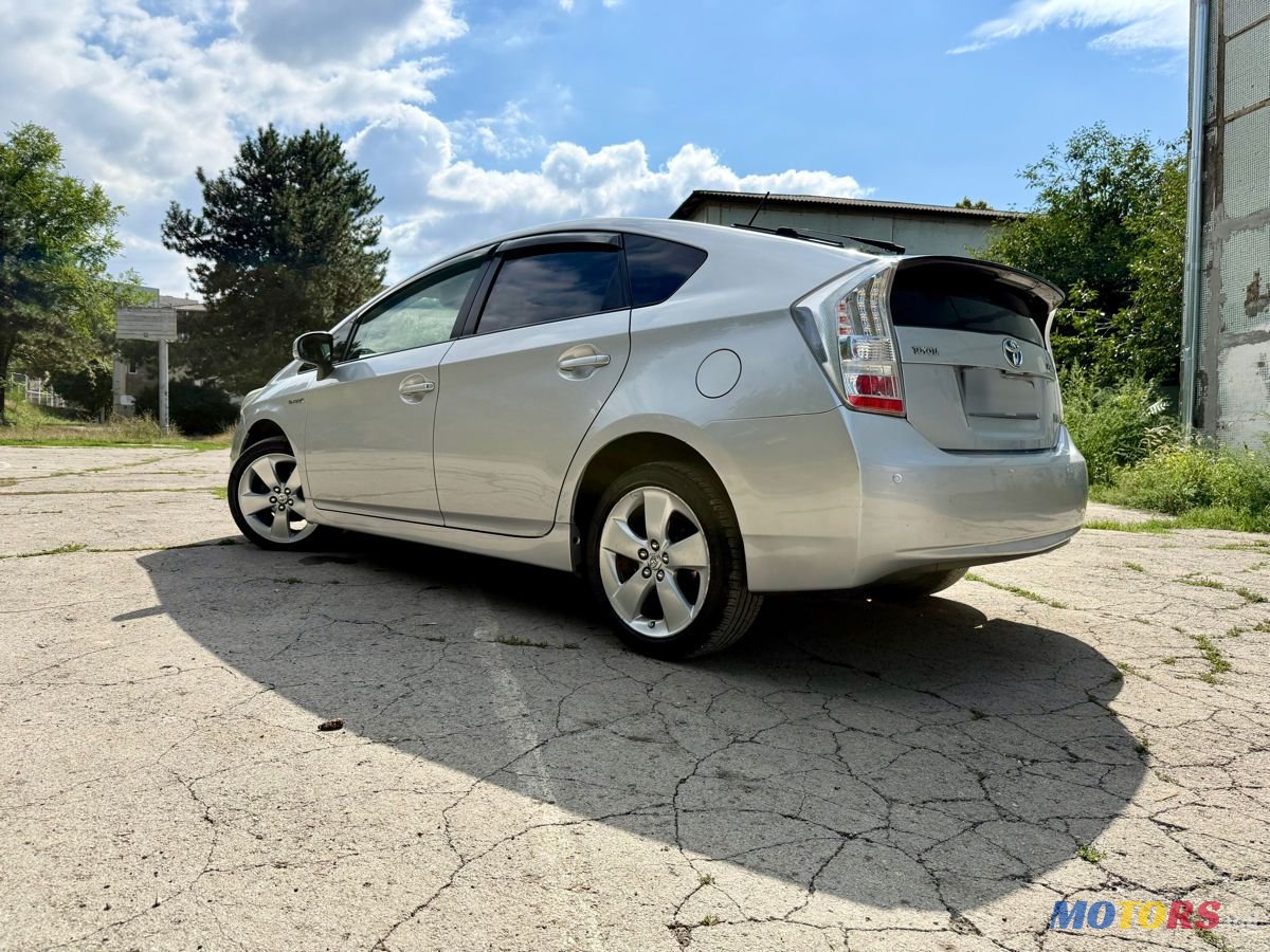 2011' Toyota Prius photo #3