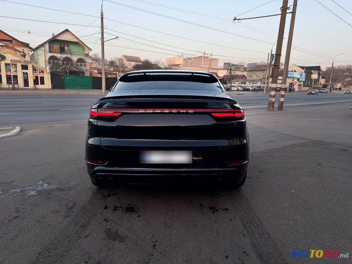 2020' Porsche Cayenne Coupe photo #3