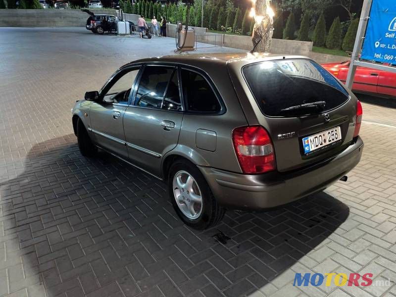 2000' Mazda 323 photo #1