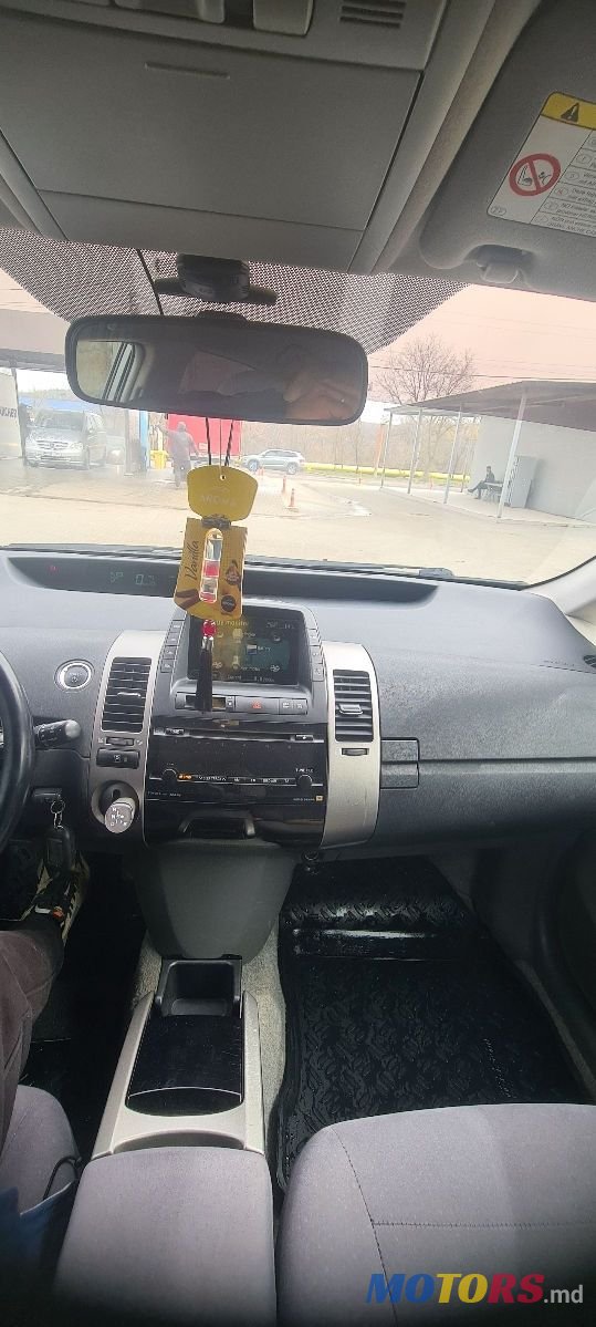 2008' Toyota Prius photo #5