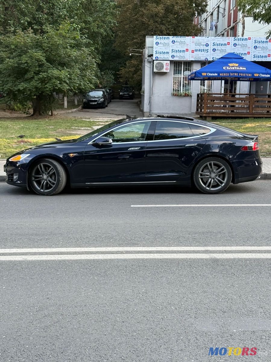 2015' Tesla Model S photo #3