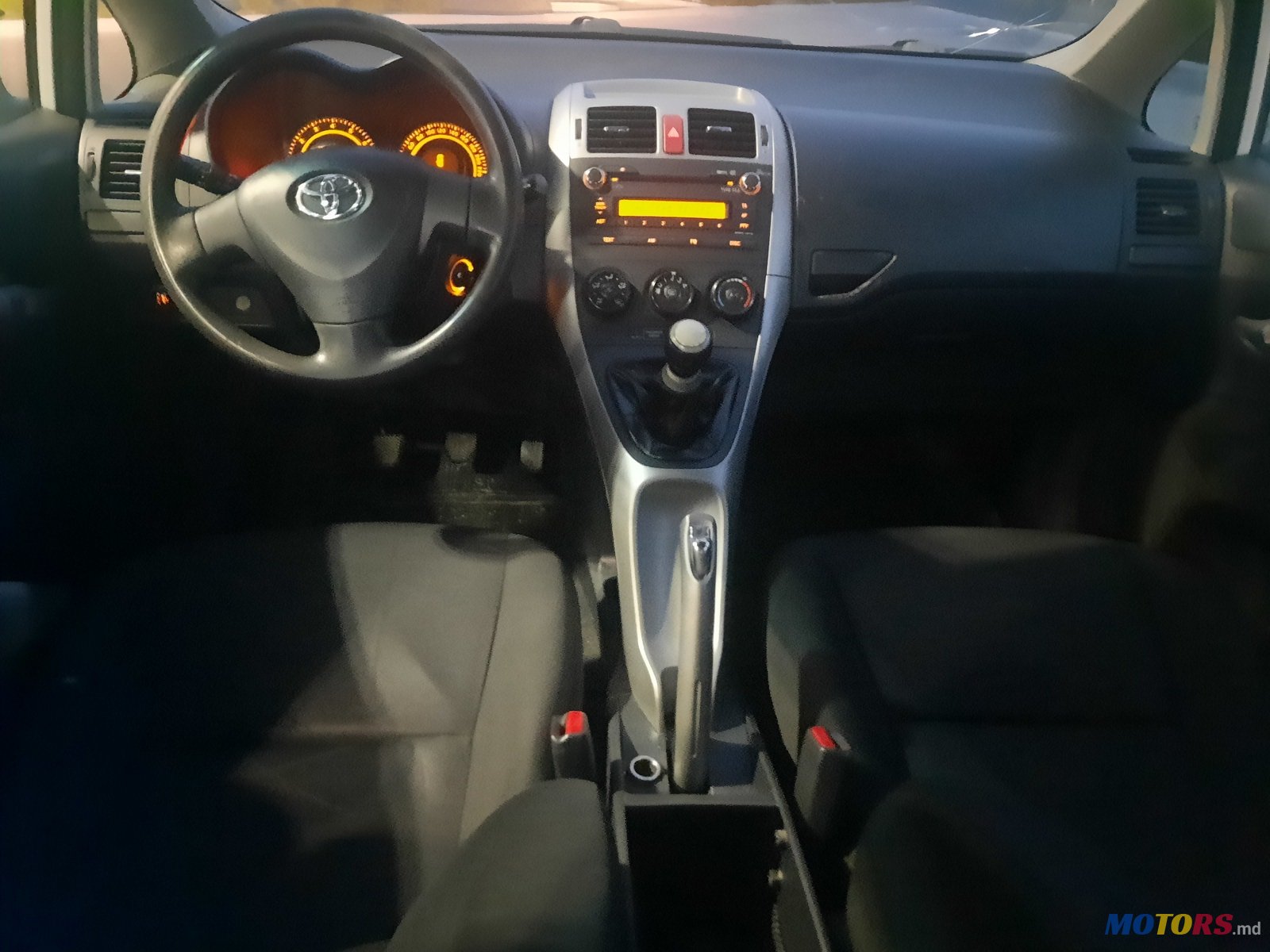 2008' Toyota Auris photo #6