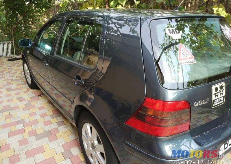 2000' Volkswagen Golf photo #1