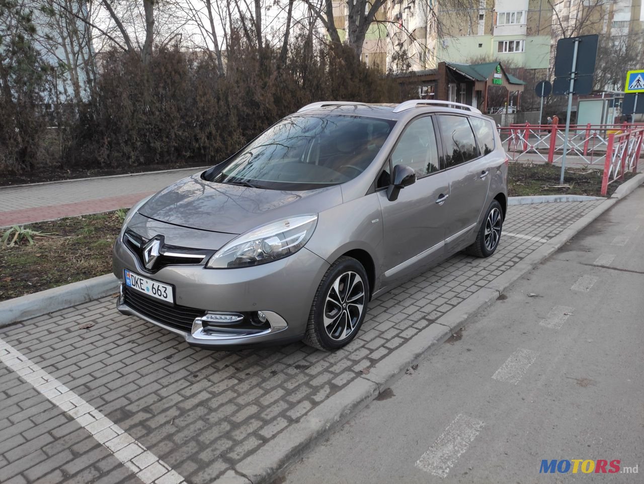 2015' Renault Grand Scenic photo #4