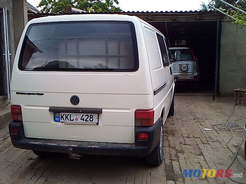 2001' Volkswagen Transporter photo #3