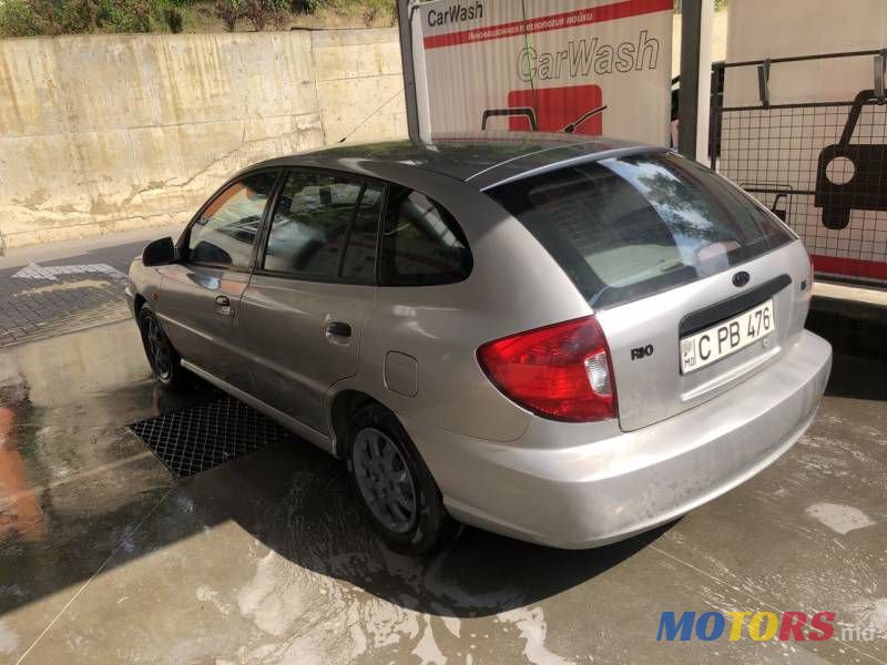 2004' Kia Rio photo #3