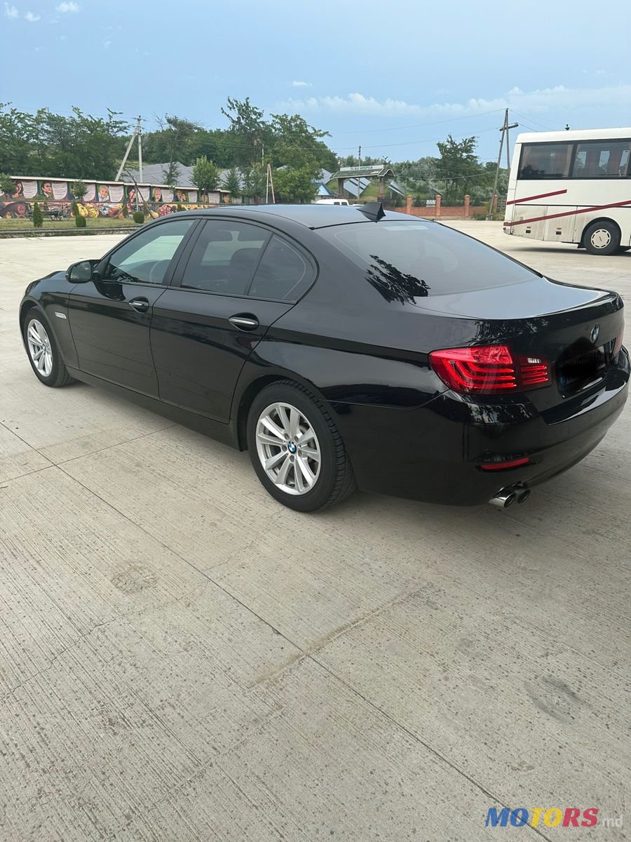 2015' BMW 5 Series photo #1