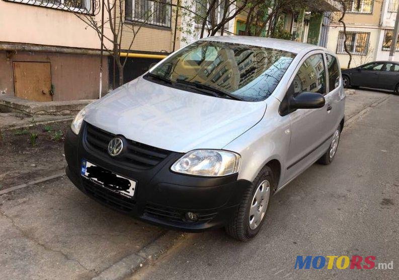 2008' Volkswagen Fox photo #1