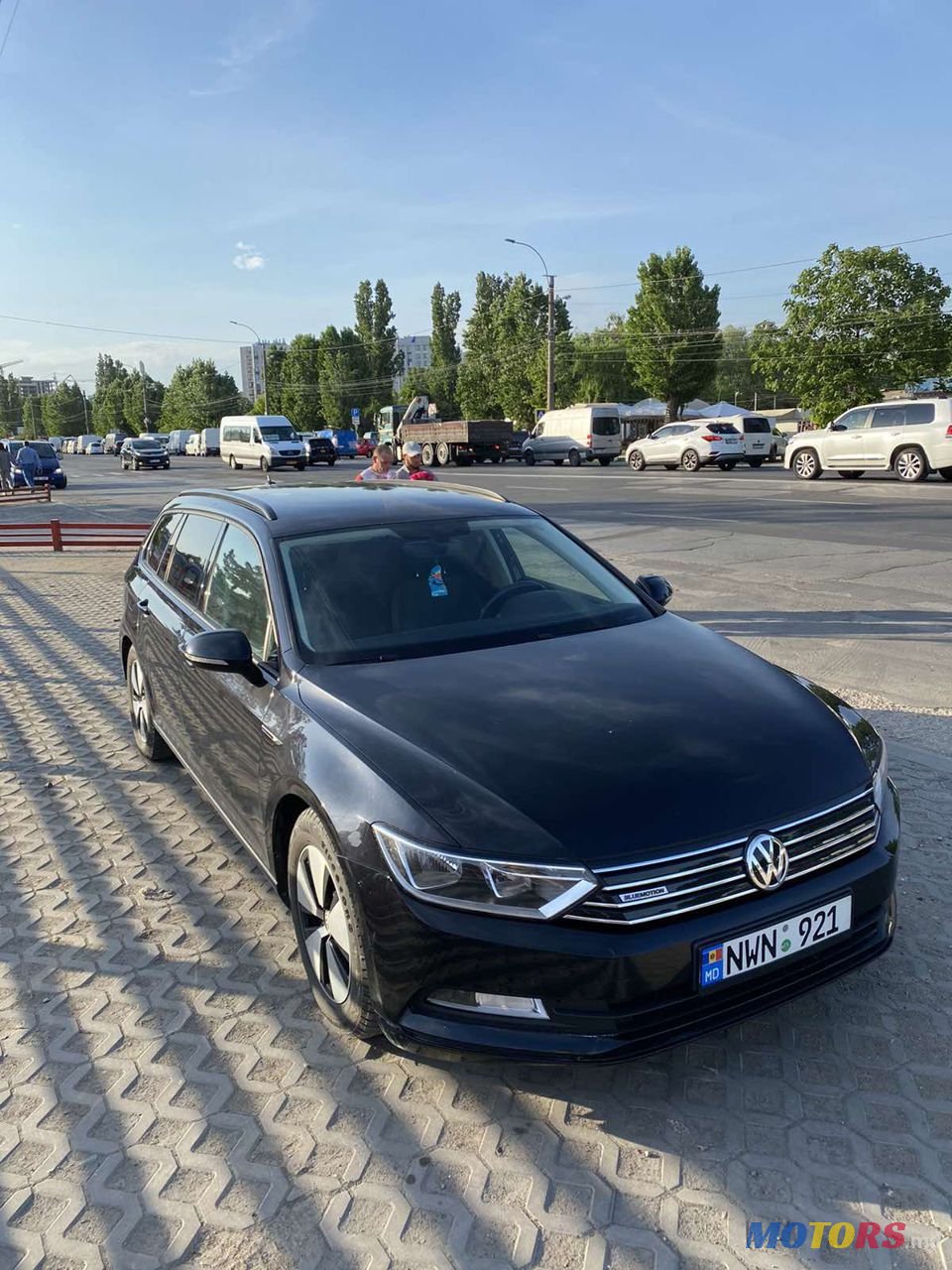 2016' Volkswagen Passat photo #2