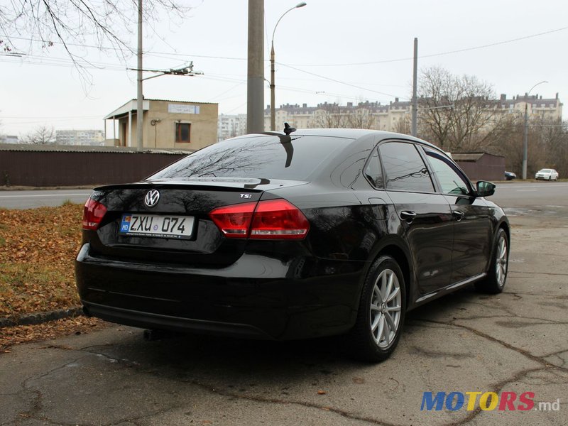 2014' Volkswagen Passat photo #4