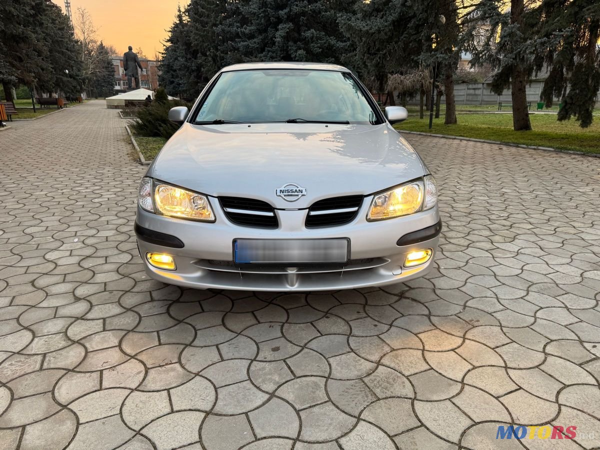 2004' Nissan Almera photo #1