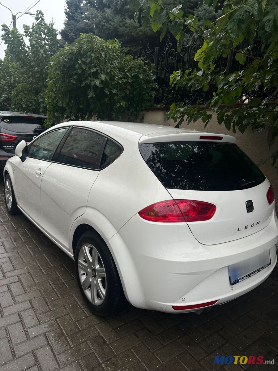 2010' SEAT Leon photo #3