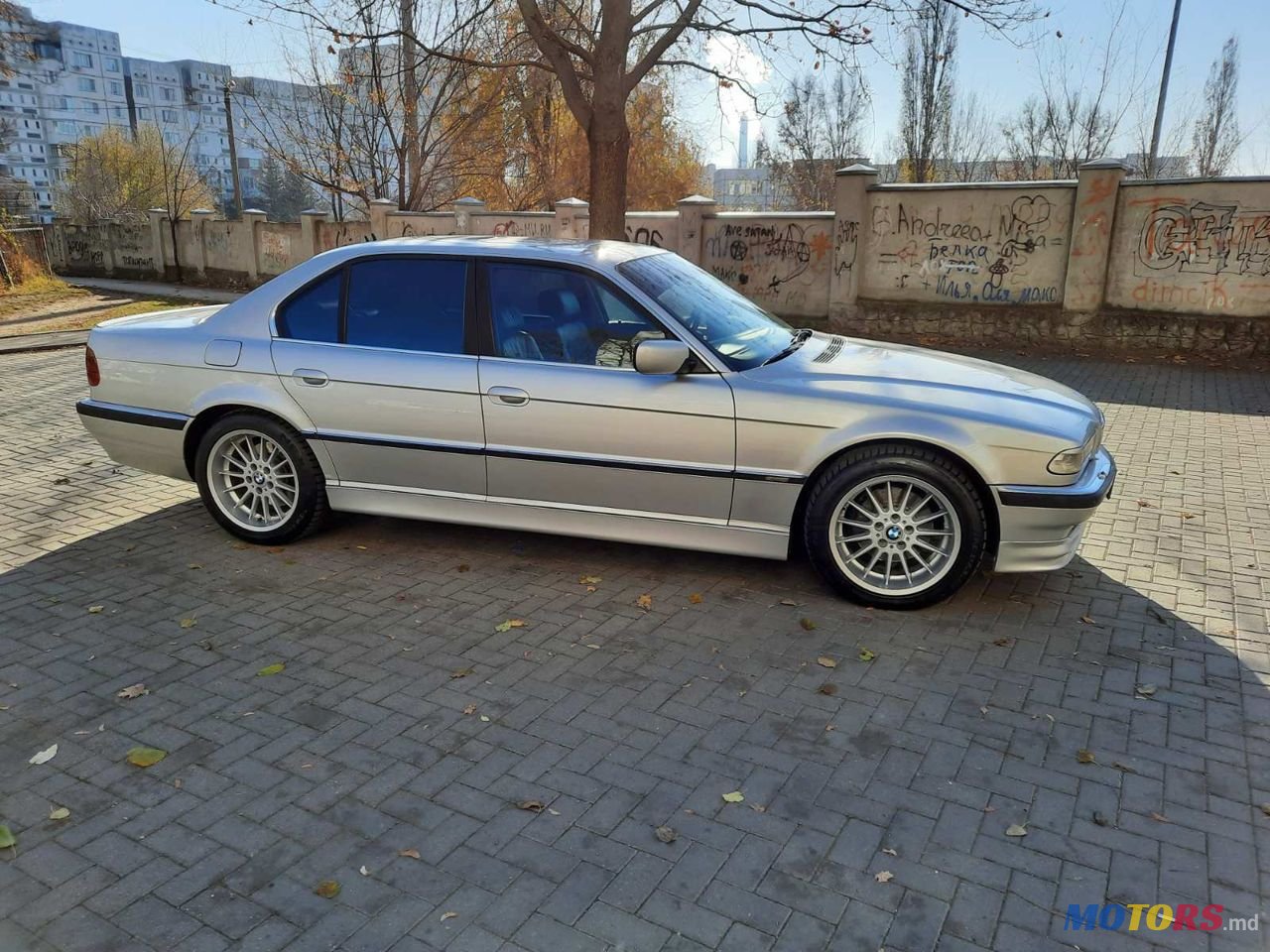 2001' BMW 7 Series photo #3