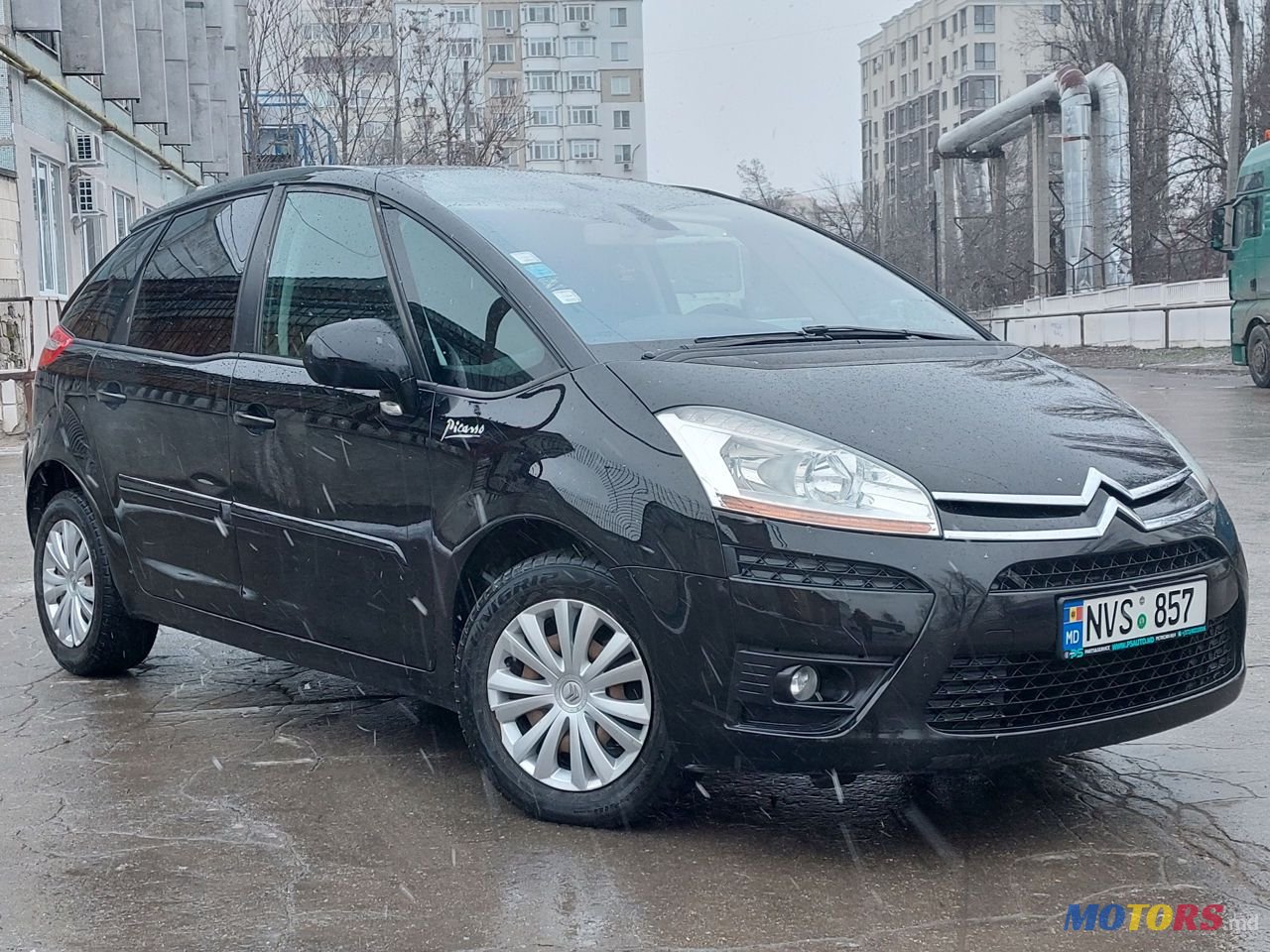 2010' Citroen C4 Picasso photo #1