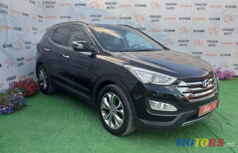 2013' Hyundai Santa Fe photo #4