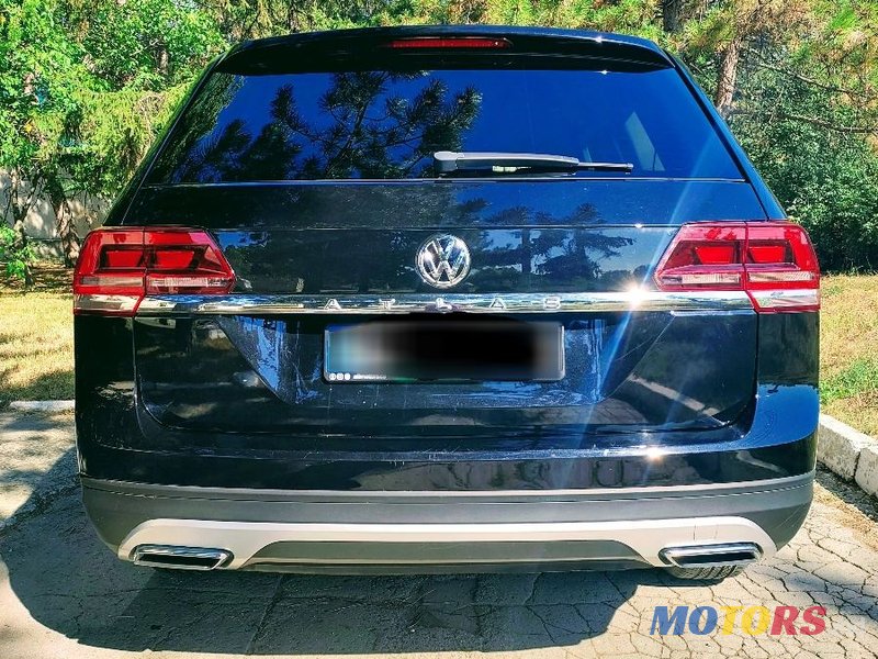 2018' Volkswagen Atlas photo #2