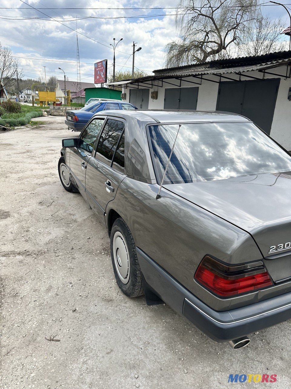 1991' Mercedes-Benz 230E photo #6