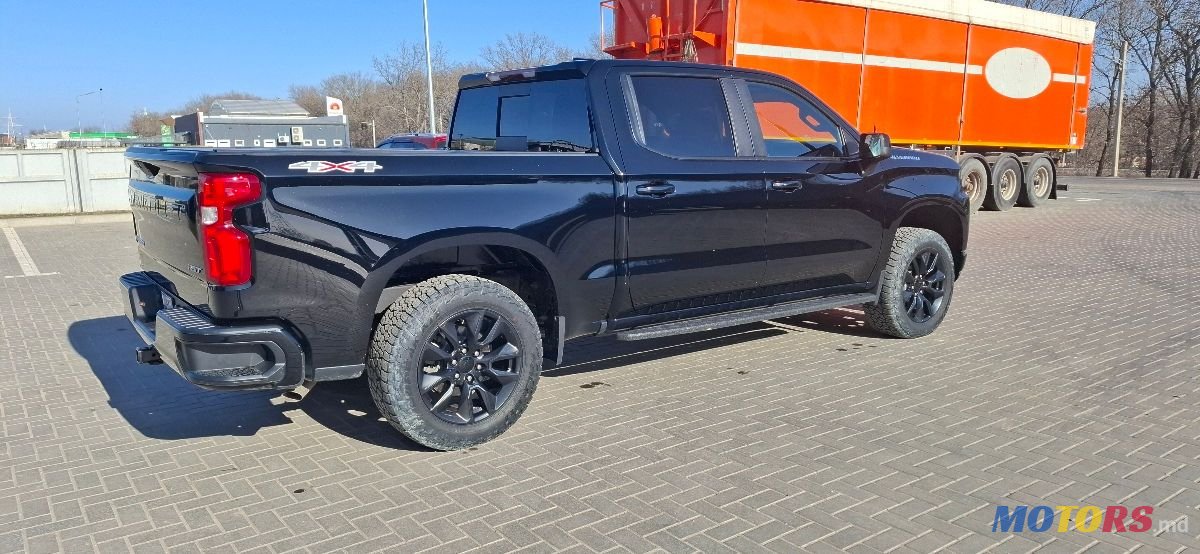 2021' Chevrolet Silverado photo #3