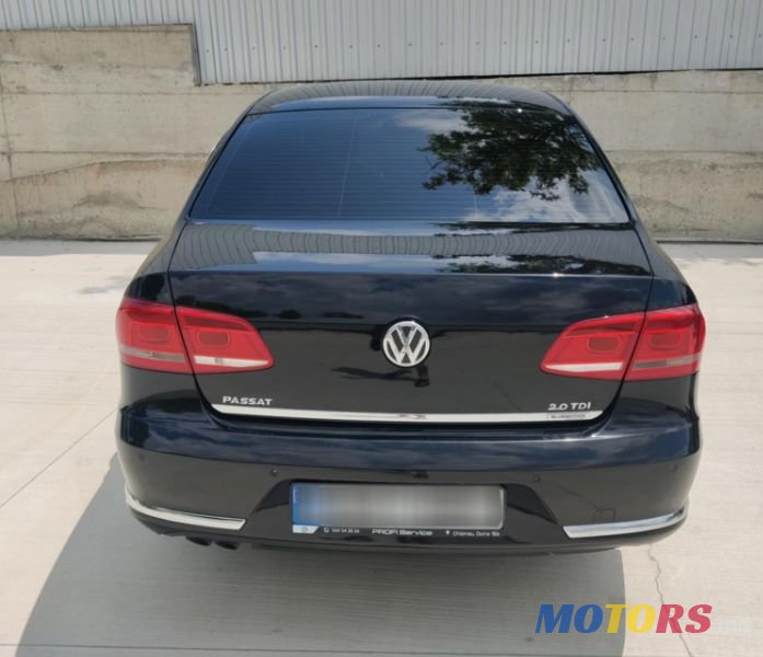 2012' Volkswagen Passat photo #4