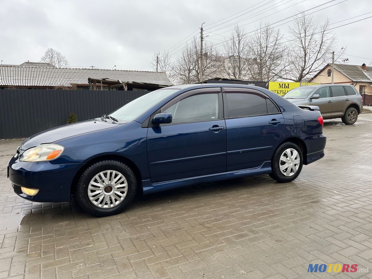 2004' Toyota Corolla photo #2