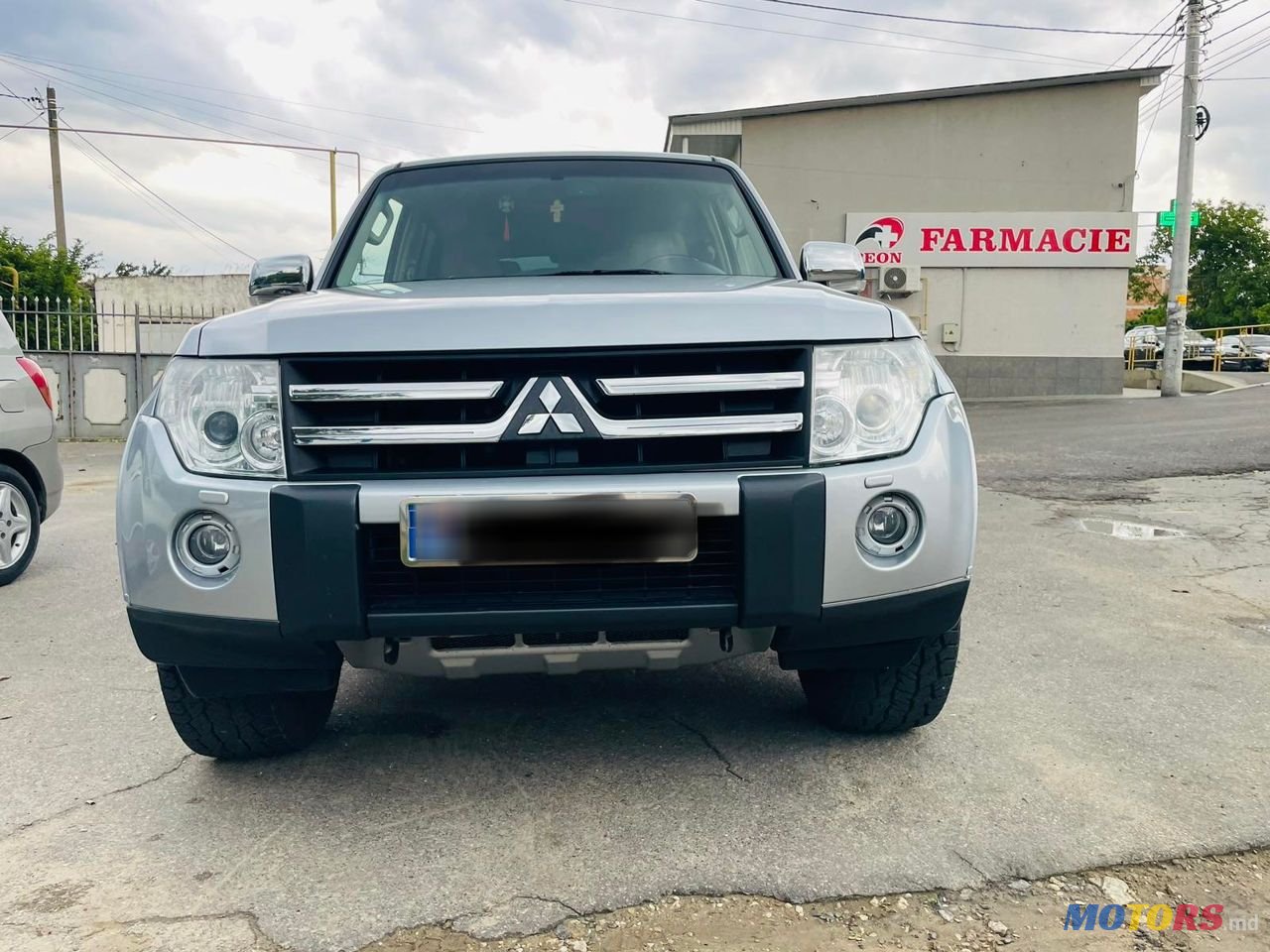 2008' Mitsubishi Pajero photo #1