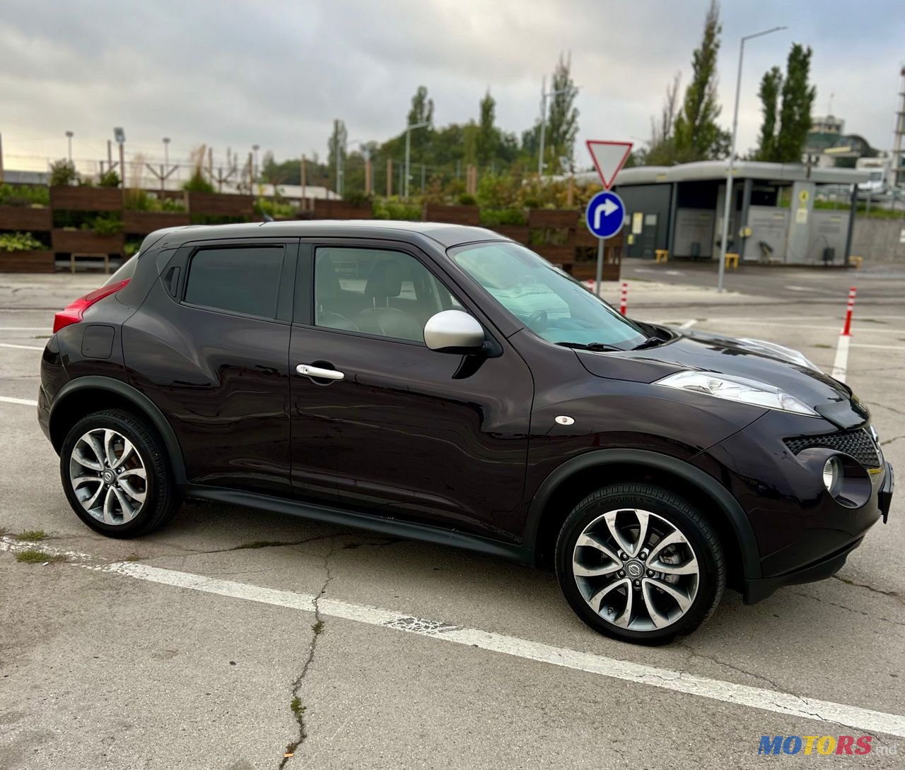 2012' Nissan Juke photo #1