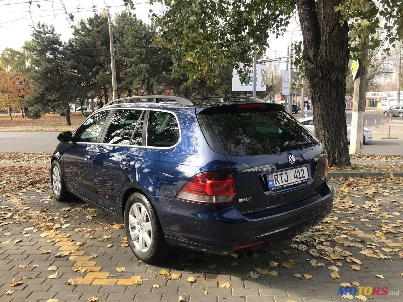 2010' Volkswagen Golf photo #5