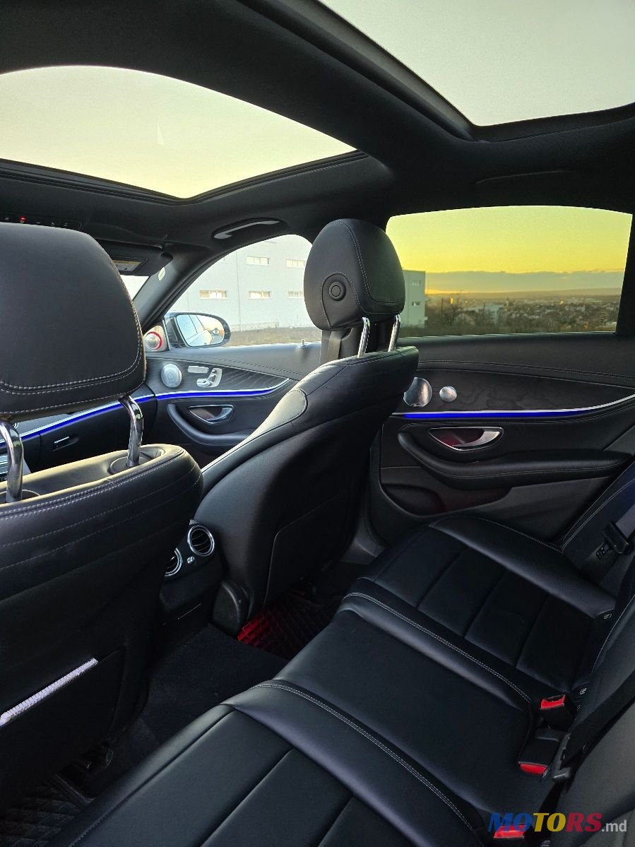 2018' Mercedes-Benz E-Class photo #6