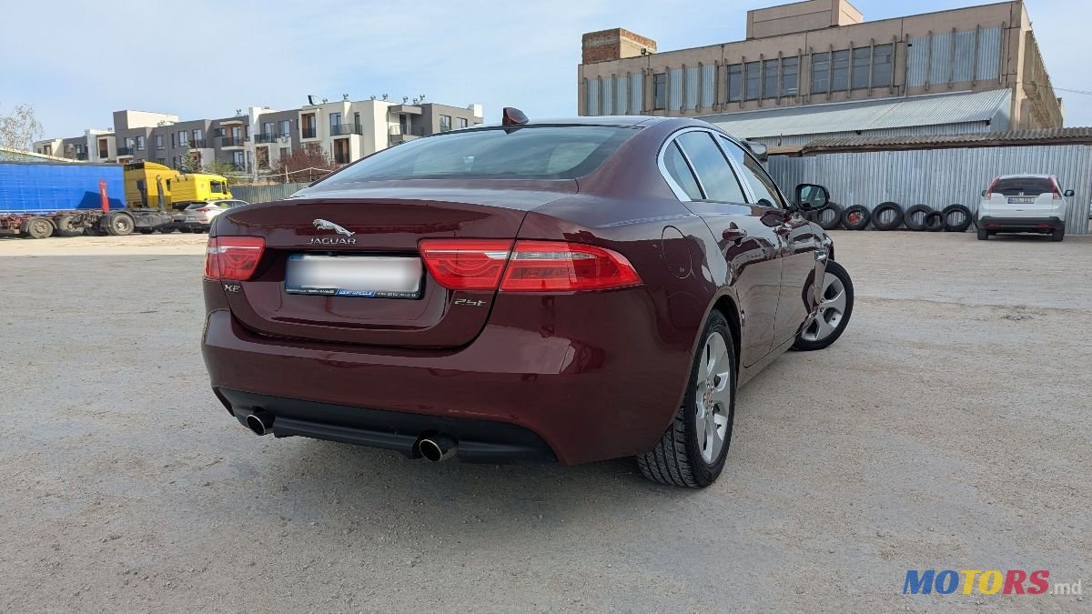 2016' Jaguar XE photo #3