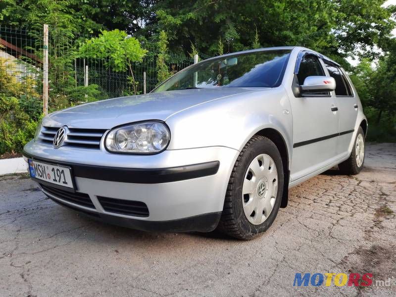 2003' Volkswagen Golf photo #1