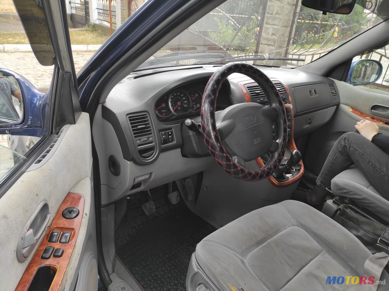 2000' Kia Carnival photo #5