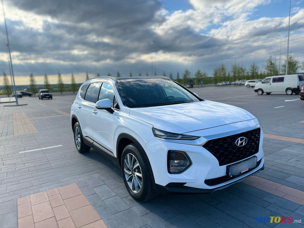 2018' Hyundai Santa Fe photo #2