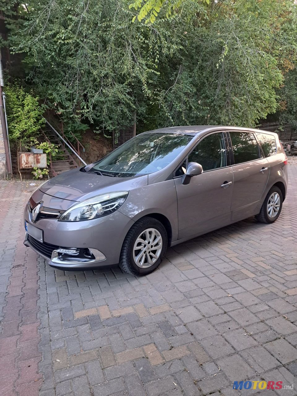 2014' Renault Grand Scenic photo #3