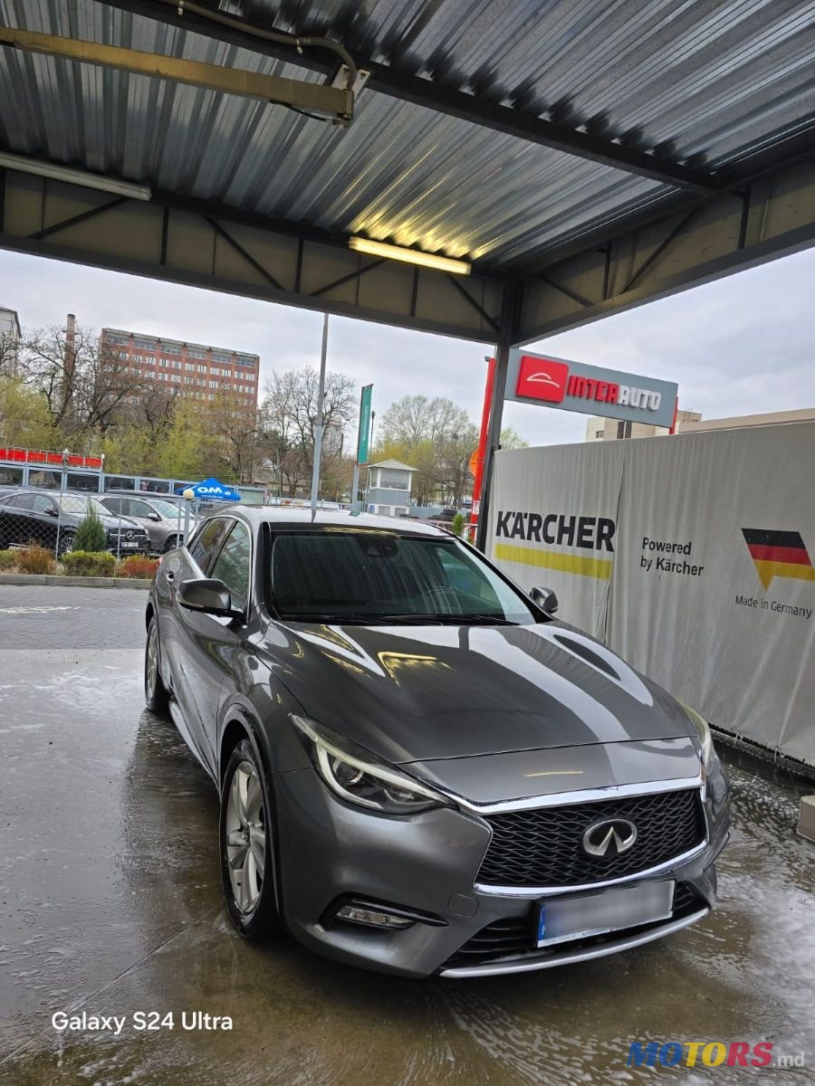 2016' Infiniti QX30 photo #3