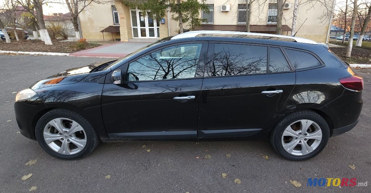 2010' Renault Megane photo #4