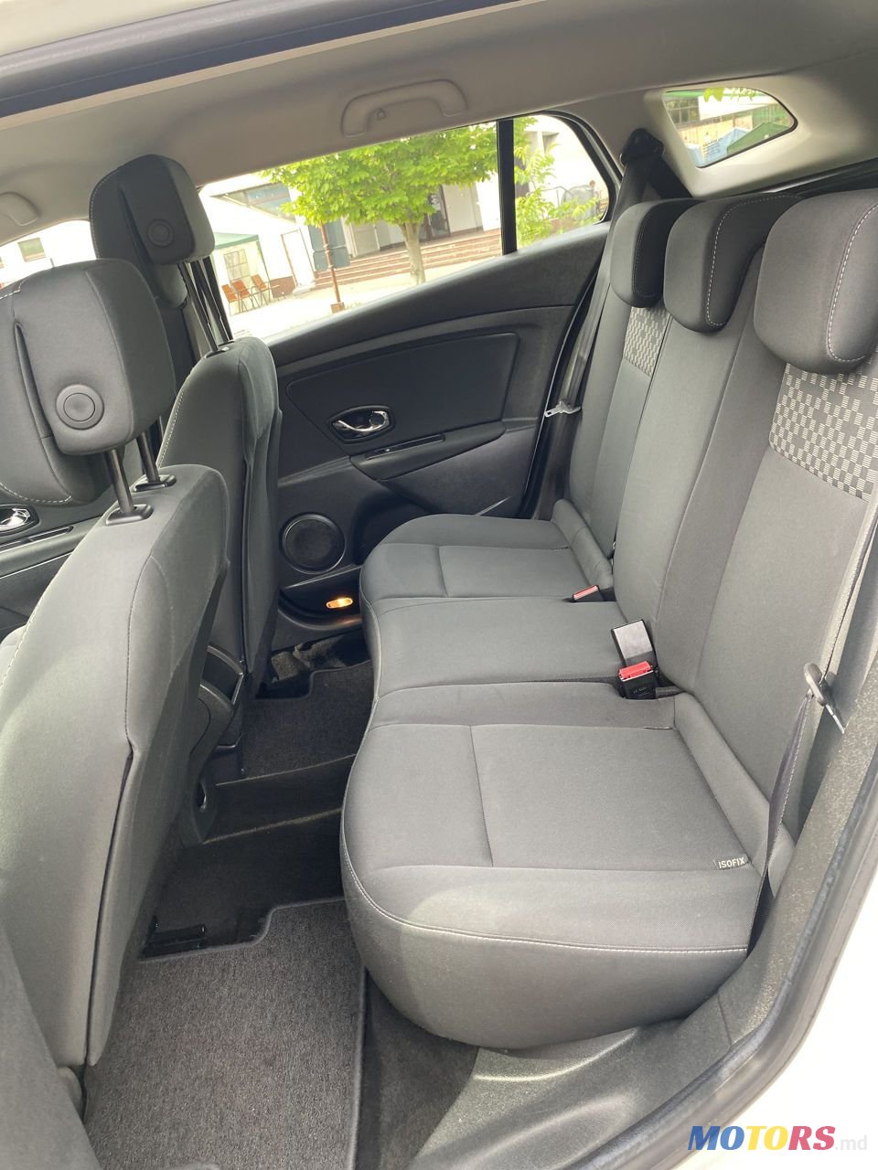 2012' Renault Megane photo #6