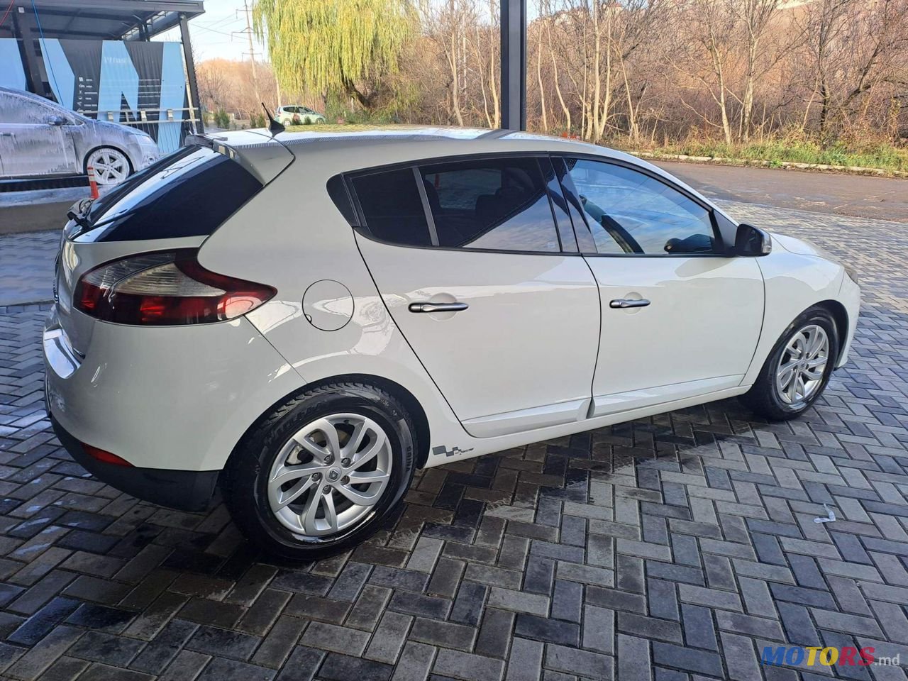 2012' Renault Megane photo #4