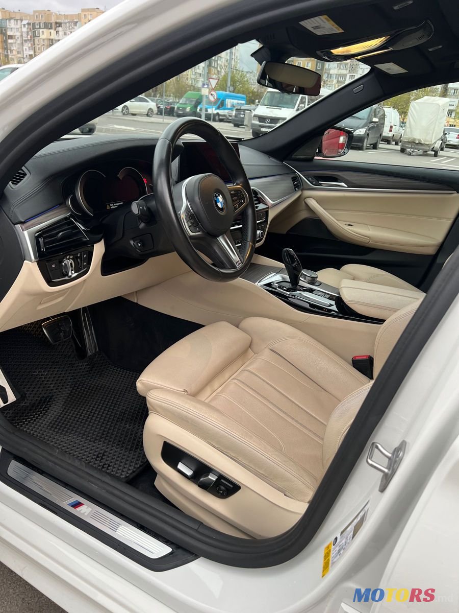 2017' BMW 5 Series photo #5