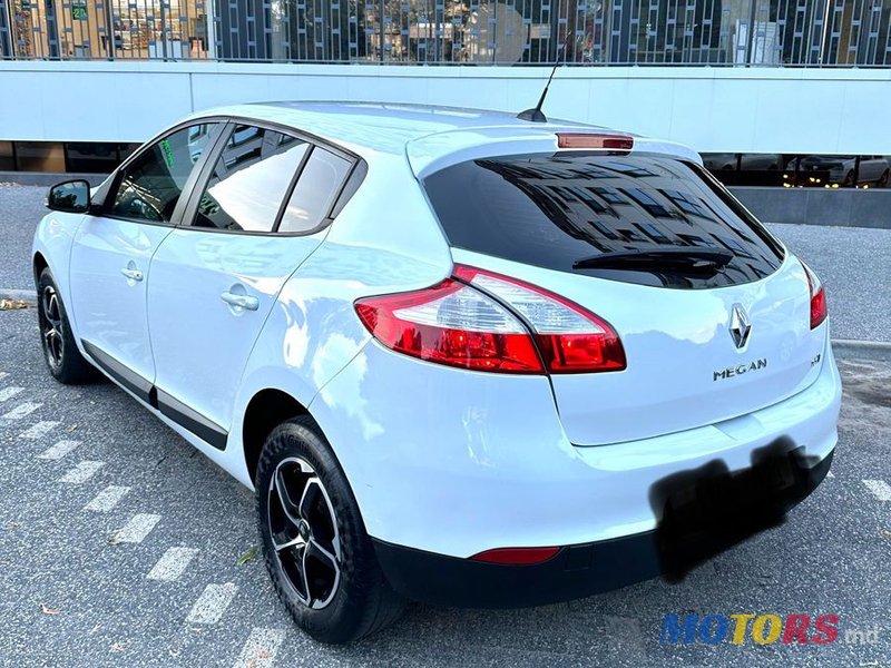 2014' Renault Megane photo #3