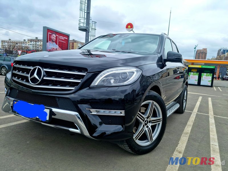 2013' Mercedes-Benz M Класс photo #2