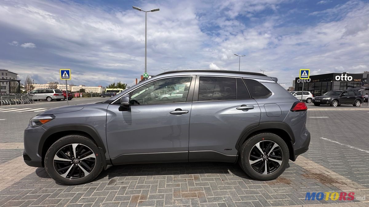 2024' Toyota Corolla Cross photo #4