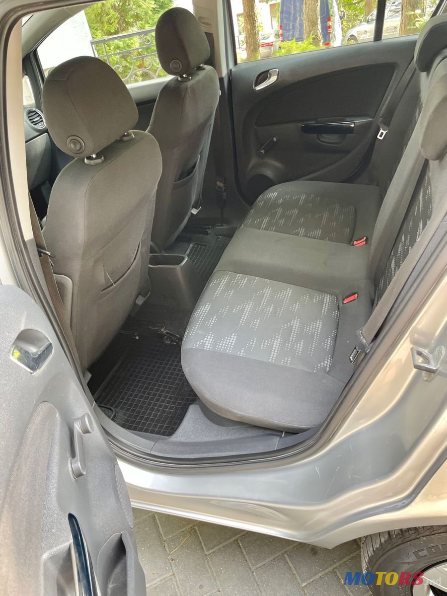 2011' Opel Corsa photo #5