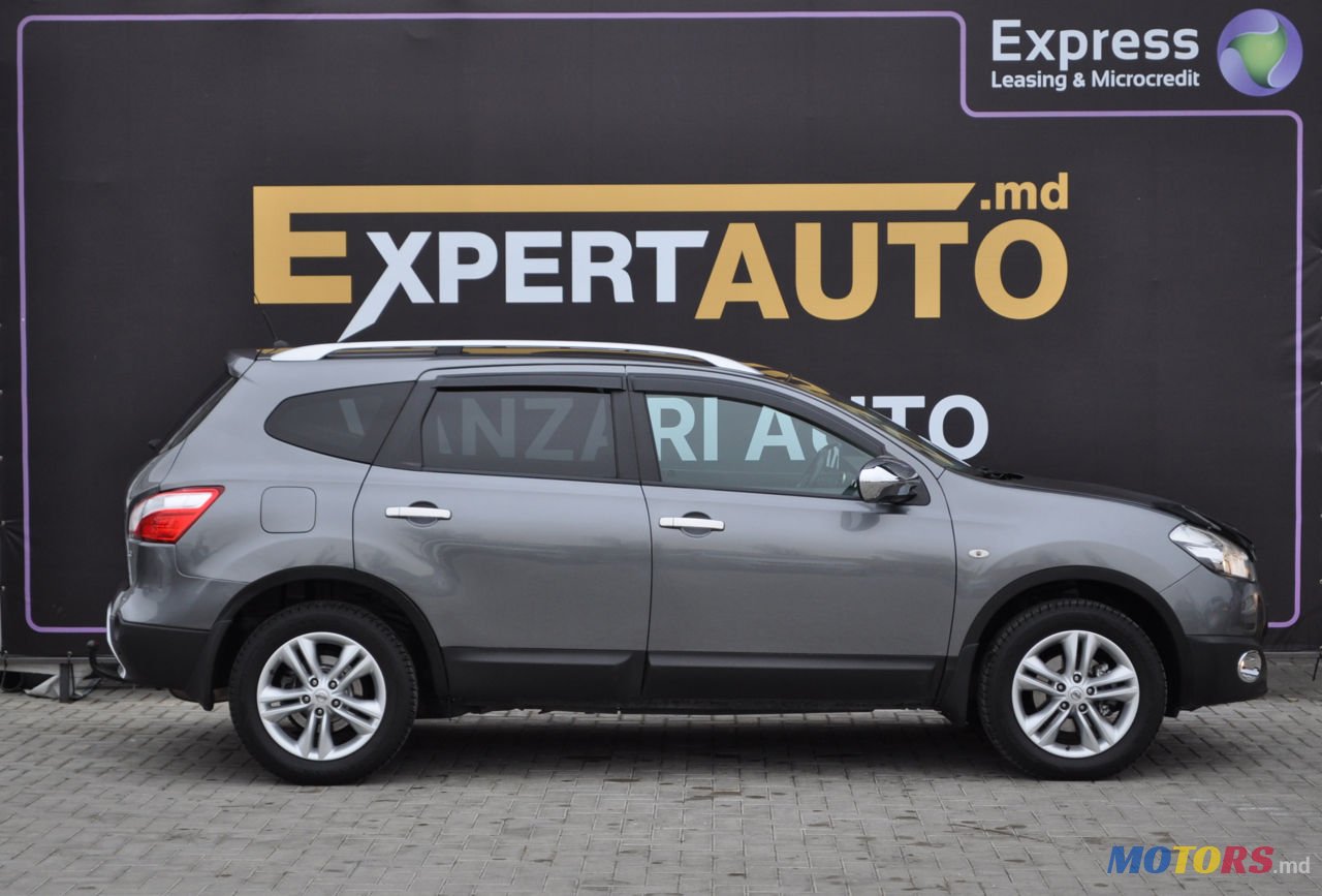 2012' Nissan Qashqai+2 photo #5