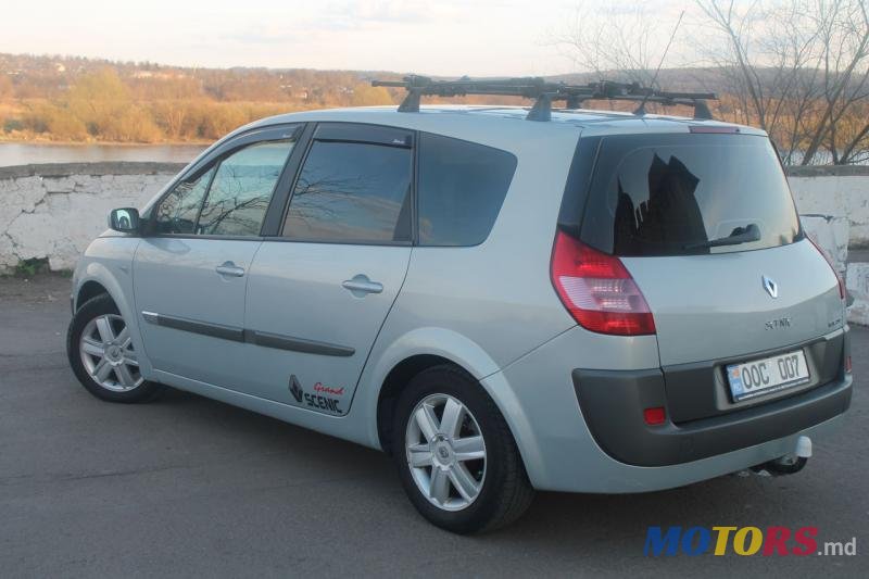 2004' Renault Scenic photo #1