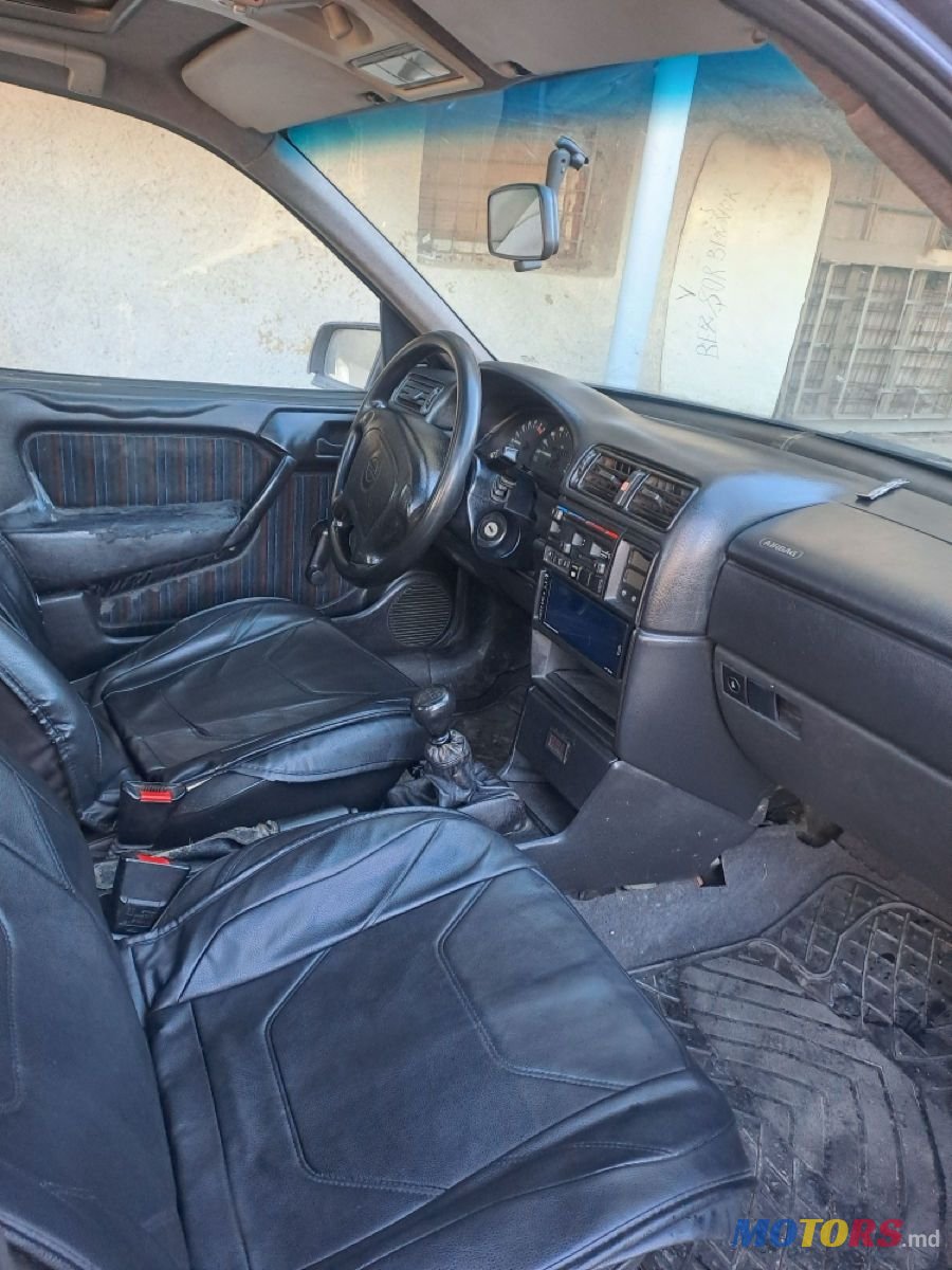 1996' Opel Vectra photo #4