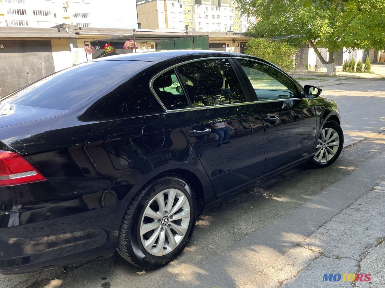 2013' Volkswagen Passat photo #3