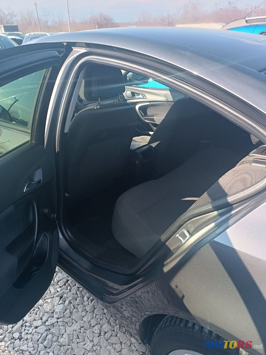 2010' Opel Insignia photo #6