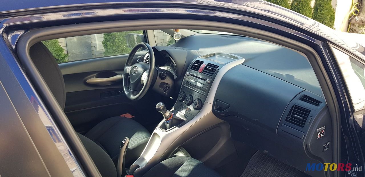 2008' Toyota Auris photo #4